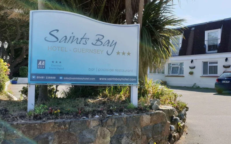 Hotel Saints Bay