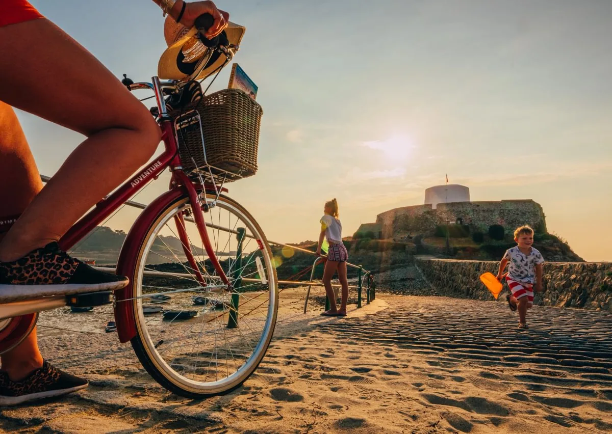 Fietshuur op de Kanaaleilanden